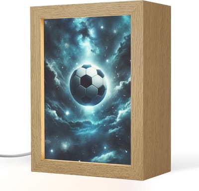 Nachtlampje 15x20 cm - Kinder lampje - Voetbal - Galaxy - Ruimte - Sport - Blauw - Tafellamp kinderkamer - Slaapkamer lamp - Bedlamp kinderen - Kinderlampje stopcontact - Wandlamp babykamer - Nachtlampjes