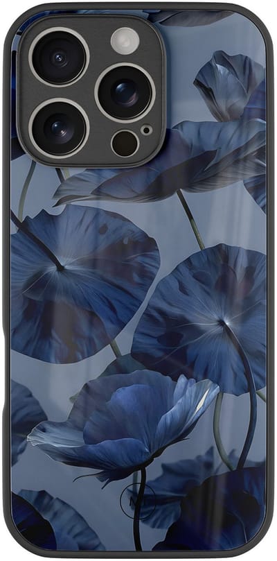 Hoesje geschikt voor iPhone 16 Pro - Dusky blooms - Luxe Hard Case - Bloemen - Blauw - Mooie Telefoonhoesjes