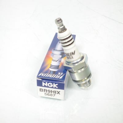 Bougie d'allumage NGK pour Moto Fantic 75 Koala Après 1995 BR9HIX / 5687 / Par 10 Neuf