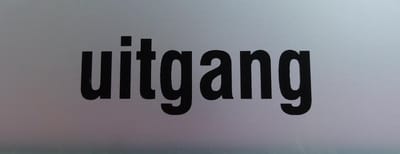 Aluminium deurbordje tekst: uitgang | 5 jaar garantie | Zelfklevend | 130x50x0,5 mm