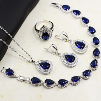 Een nieuwe set van vierdelige Europese en Amerikaanse sieraden, waaronder prachtige ringen, hangers, oorbellen, druppelvormige ornamenten en aquamarijn sets Bracelet gray