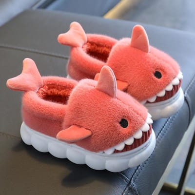 Nieuwe Jongens Cartoon Haai Katoenen Pantoffels: Zachte, warme, antislip winterschoenen voor binnen 24-25 red