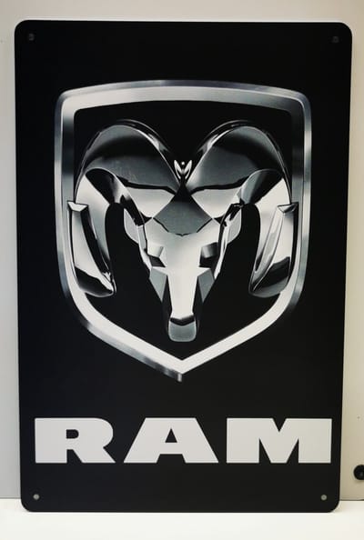 Metalen wandbord -Dodge RAM - Mancave - Wand Decoratie - Metal sign - Mancave decoratie - Decoratie - Metalen borden - Tekst borden - Metalen bord