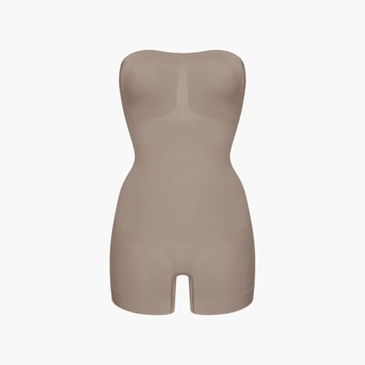 cfab - Strapless corrigerende bodysuit met shortje - Taupe - XS - Corrigerende Body - Naadlos - corrigerend ondergoed dames