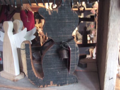 cat old wood | 18x4x28 |