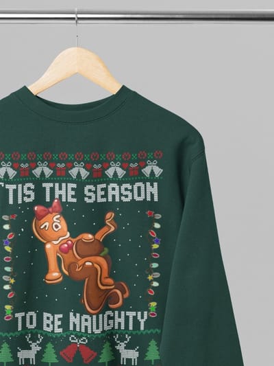 Foute kersttrui - Tis the season to be naughty - Wurban Wear | 18+ | Grappige sweater | Leuk cadeau | Unisex sweater | Oversized sweater | Kersttrui heren | Foute kerstkleding | Kerst sweater | Kersttrui dames | Foute kersttruiendag 2025 | Groen