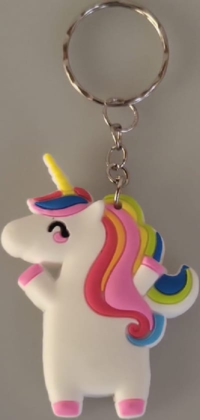 Een echte blijmaker, deze zachte unicorn sleutelhanger in mooie unicorn kleuren. Niet geschikt voor kinderen onder de 3 jaar, geen speelgoed. Leuk om bijvoorbeeld op een kinderkamer of aan een tasje te hangen en om cadeau te geven.