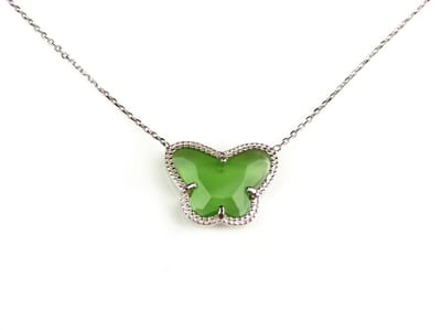 korte zilveren halsketting halssnoer collier gerhodineerd Model Vlinder met groene steen