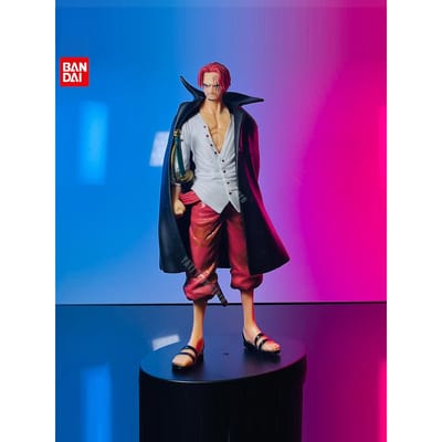 Nieuwe 18cm One Piece Anime Figuur Roodharige Shanks Actiefiguren Cartoon Figuur Model PVC Poppen Verzameling Decoratie Kind Speelgoed Cadeau black
