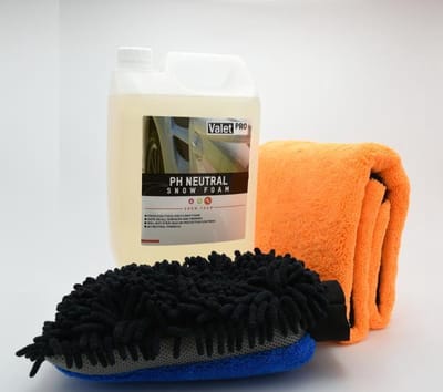 Snowfoam pakket met kosteloze washmitt met drie functies.