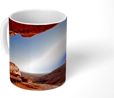 Mok - Koffiemok - Grot - Woestijn - Zon - Landschap - Mokken - 350 ML - Beker - Koffiemokken - Theemok