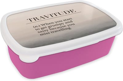Broodtrommel Roze - Lunchbox - Brooddoos - Spreuken - Quotes - When you start to get grumpy and sassy because you miss travelling - Travitude - 18x12x6 cm - Kinderen - Meisje