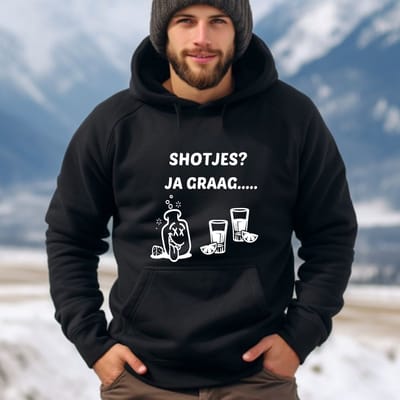 Ski Hoodie uniseks- Shotjes.. ja graag. Maat 3XL- Kleur hoodie zwart- ski vakantie- apres-ski.