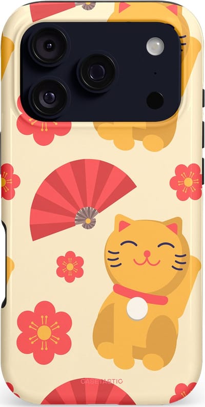 Casetastic hoesje geschikt voor Apple iPhone 17 Pro - MagSafe - Dubbellaagse bescherming - Japanse Poezenvreugde - Lucky Cats - Fashion Case - Crème Geel Rood