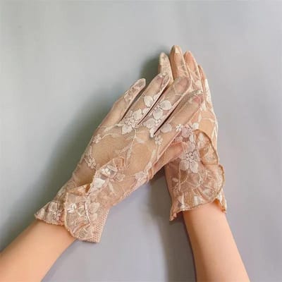 Gants d'été élégants pour femmes, en maille de dentelle ajourée, courts, sexy, fins, protection solaire, respirants, antidérapants, écran tactile, pour la conduite, protection UV One Size beige