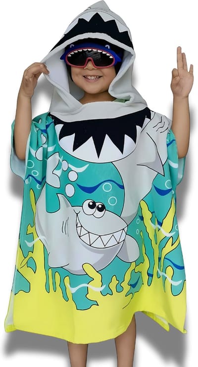 BoefieBoef Kinder Badponcho - Baby Badcape - Microfiber Kleuter Omslagdoek Met Capuchon - Kerst Cadeau - Peuter Strandponcho Voor Kinderen tot 6 jaar - 60x90cm - Haaien Zee - jongens - meisje - Peuter - Zomer - Strandlaken - Surfponcho - Dreumes