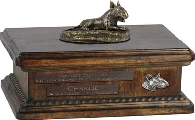Persoonlijke urn voor Bull Terrier as met beeldje en houten design