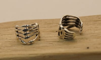 Zilveren oorklemmen geraamte set van 2 stuks - ear cuff ribben van 925 zilver - griezelige oorklemmen - gothic ear cuff - stoere oorklemmen - leuke sterling zilveren oorklemmen