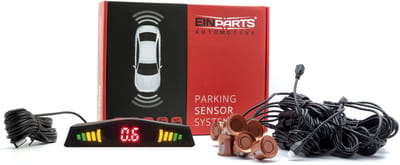 Einparts Parkeersysteem Met 8 Sensoren Voor Installatie, Inclusief Bedieningseenheid En Display.