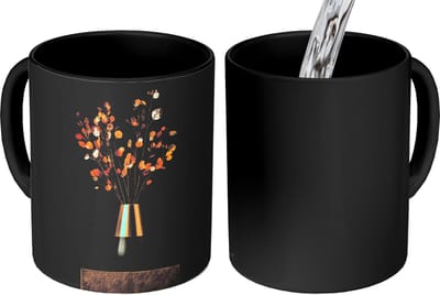 Magische Mok - Foto op Warmte Mokken - Koffiemok - Goudbruine - Bladeren - Vaas - Herfstachtig - Magic Mok - Beker - 350 ML - Theemok