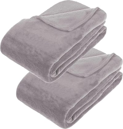 Atmosphera Fleece deken of plaid harig - 2x - lichtgrijs - 180 x 230 cm - polyester - Bankdeken - Fextra groot fleece plaid