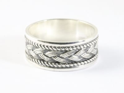 Zilveren ring met vlechtmotief en kabelpatronen - 10 mm - maat 19.5