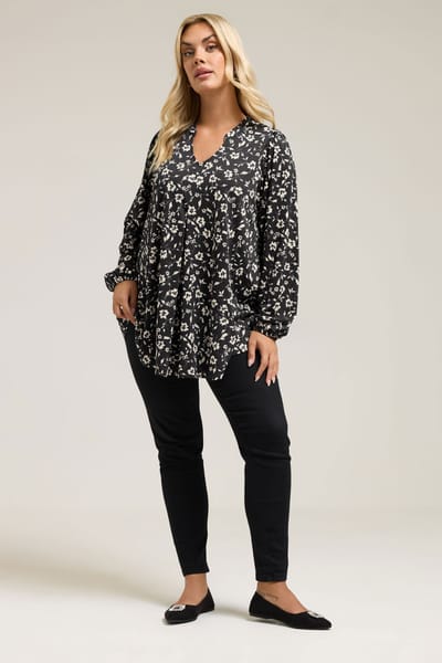 Yours Zwarte Top Met Bloemenplooien Aan De Voorkant Size 42