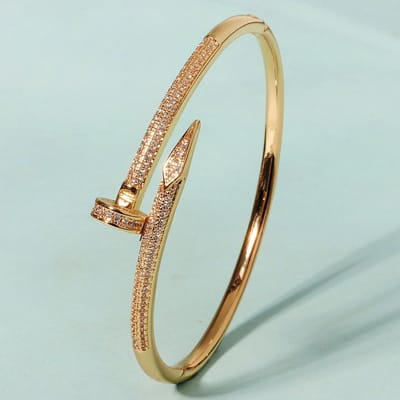Klassieke Dames Nagelarmband van Roestvrij Staal Europa en de Verenigde Staten Armbanden Sprankelende Zirkonia Bangle Als Cadeau beige