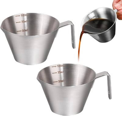 Daity Set van 2 espressokopjes met handvatten - roestvrijstalen koffiebonendoseerbekers van 100 ml (3,4 oz) - accessoires voor espressomachines - metalen doseerbeker met V-hals en maatverdeling - geschikt voor bars en familiebijeenkomsten.