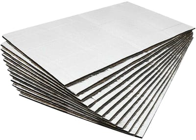 Dailygoods- Geluidsisolatie Mat - 12 Stuks - Zelfklevend - Geluidsisolatie Auto - Geluidsdemper - Noppenschuim - Afmetingen 250 x 180 x 5 mm