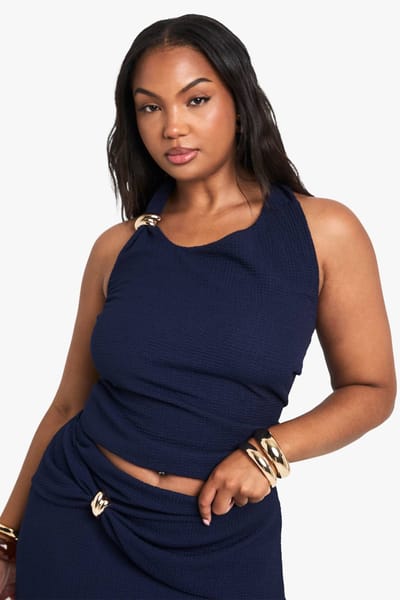 boohoo Dames PLUS HALTER TOP MET GOUDDETAIL | Marineblauw | Maat: 46