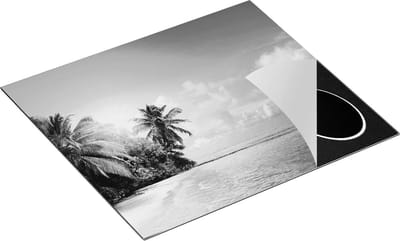 Chefcare Inductie Beschermer Tropisch Strand bij de Licht Blauwe Zee - Zwart Wit - 60x50 cm - Afdekplaat Inductie - Kookplaat Beschermer - Inductie Mat