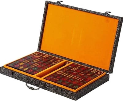 Mahjong Set - Chinees Spel - Tafelspel - Sandelhout Tegels - 45 cm Doos - Meerkleurig