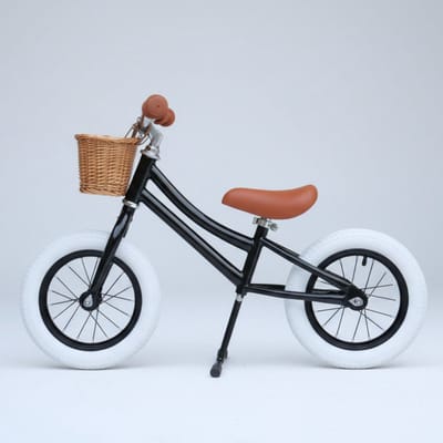 Loopfiets Royo Zwart 2-4 Jaar Luchtbanden 12 Inch Meisjes Zadel en stuur Verstelbaar Stalen Frame Lichtgewicht Inclusief Gratis Mandje