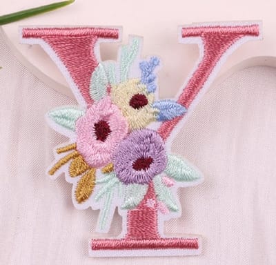 Strijk Embleem Alfabet Patch - Letter Y - Bloemen Roze - 5cm hoog - Letters Stof Applicatie - Geborduurd - Strijkletters - Patches - Iron On