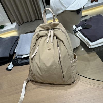Lichtgewicht en Veelzijdige Rugzak High-end Niche Koreaanse Waterdichte Outdoor Ademende Nylon Stof Schooltas 30 * 38 * 14CM gray