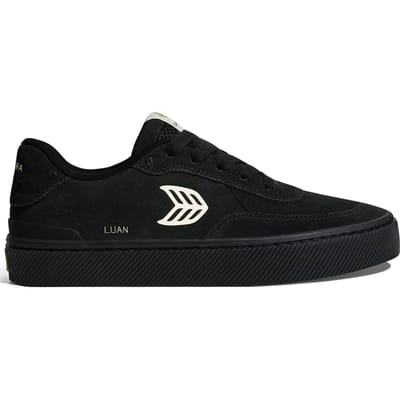 Cariuma Luan Pro All Black Suede Ivory Logo Sneaker Maat: 41 | Sneakers Outlet | Unisex | Zwart