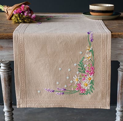 Vervaco - Loper kit - Lentebloemen - PN-0190851 - Borduren - Borduurpakket - Borduurpakket volwassenen - Borduurpakket kind