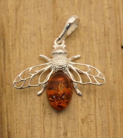 Sterling zilveren hanger insect bij - insect wesp hangertje van 925 zilver - bee pendant silver - bedel voor aan ketting van een insekt - bijen hanger van sterling zilver - pendants bee sterling silver - mooie dieren hanger van sterling zilveren