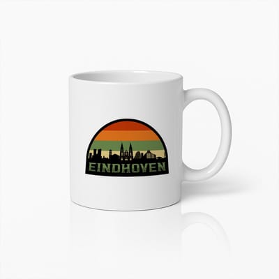Eindhoven Stadsgezicht Koffiemok – Vintage Zonsondergang Ontwerp – Perfect Souvenir & Cadeau voor Eindhovenaren en Bezoekers