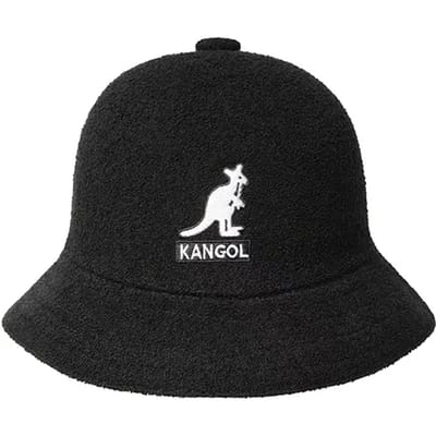 Kangol K3407 Zwart Bermuda Casual Pet met Groot Logo K3407 BLACK (XL)