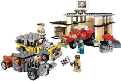 LEGO Factory Custom Car Garage - 10200