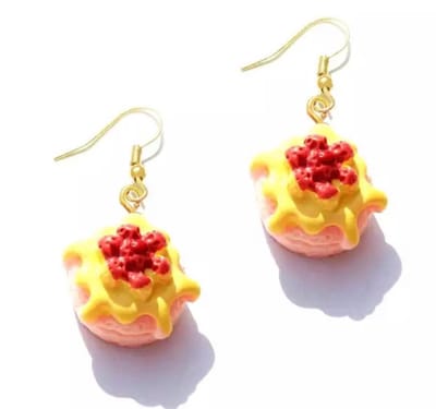 Akyol - Muffin oorbellen – Oorbellen dames - oorbellen meisjes - Oorhangers dames - leuke muffin oorbellen - Sieraad- koekjes oorbellen - oorbellen cadeau - verjaardag - grappige oorhangers - Valentijn cadeau