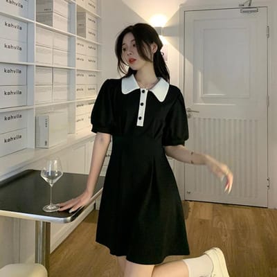 Polo Kraag Kleurblokkerend Ontwerp Korte Mouwen Jurk voor Dames in de Zomer Nieuwste Niche Taille-omarmend en Slank Kleine A-lijn Rok S black