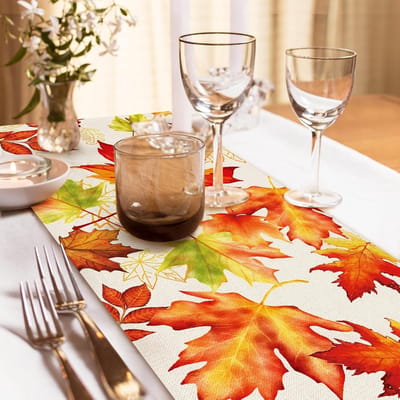 Herfst tafelloper - Tafelkleed herfst - Tafel decoreren - Esdoornbladeren patroon - 182 x 30 cm - Oranje