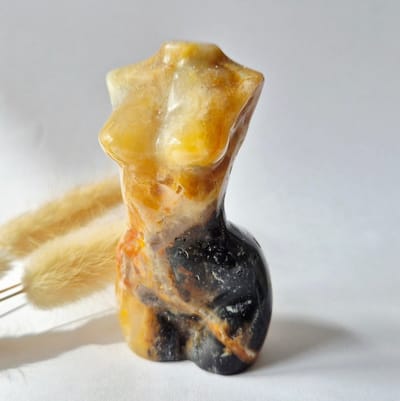 Caribbean Calciet vrouwenbeeldje 8 cm (#21) – handgeslepen edelsteen goddess carving
