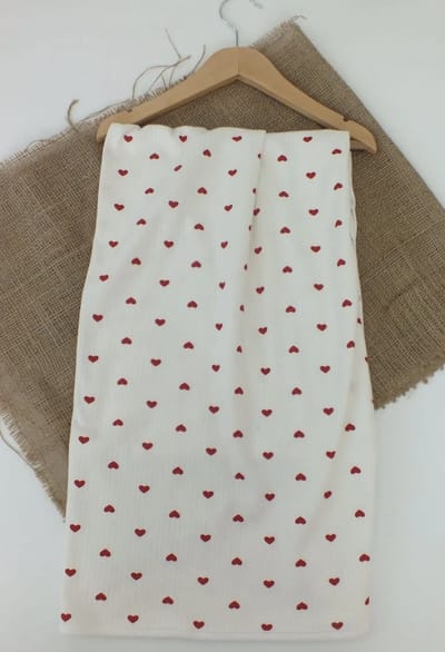 Dutchdreumes omslagdoek wikkeldoek baby newborn wikkeldeken hart wit afmeting 80 cm x 90 cm 100% katoen