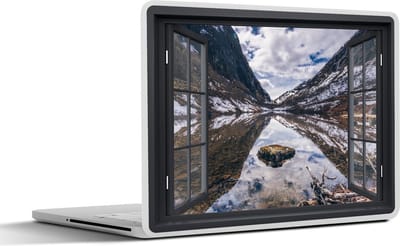 Laptop sticker - 14 inch - Doorkijk - Bergen - Water - 32x5x23x5cm - Laptopstickers - Laptop skin - Cover