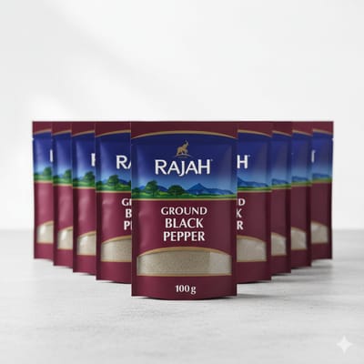 Rajah Zwarte Peper Gemalen - Grootverpakking 10 x 100g - Hoogwaardige Gemalen Zwarte Peper voor de Keuken - Specerijen en Kruiden Bulk - Intense Smaak en Aroma - Natuurlijke Zwarte Peperpoeder in Handige Portieverpakking met Kajal Sticker