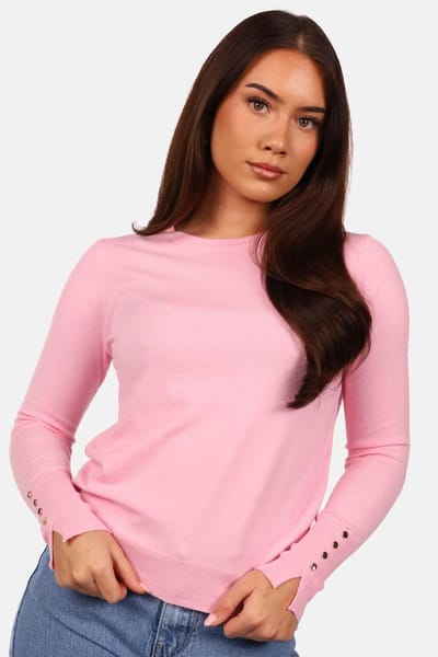 Getdrezzed Top - Maat: M/L - Fijngebreide trui met knoopdetails op de mouw roze